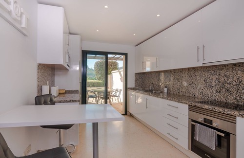 Benahavis Apartamento | Apartamento contemporáneo de lujo de 2 dormitorios.