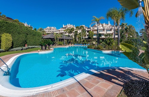 Benahavis Apartamento | Apartamento contemporáneo de lujo de 2 dormitorios.