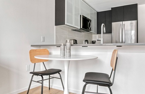 Shawmut Apartamento | Prime NewCo South End 1BR near Ink Block w. W/D and Gym by Blueground
