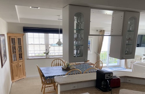 South Seaside Park Condominio | Prime oceanfront condo with amazing views of the Atlantic and Island Beach!