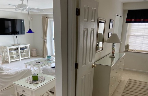 South Seaside Park Condominio | Prime oceanfront condo with amazing views of the Atlantic and Island Beach!
