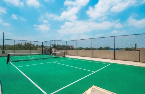 South Congress Apartamento | Prime SoCo King Bed 1BR & 2BR Suites w Gym, Pickleball, Laundry