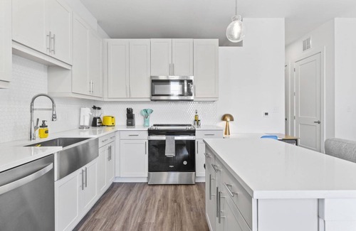 Highland Apartamento | Prime West Downtown Studio w Washer Dryer