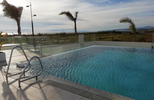 Torrox Costa Apartamento | Primera linea de la playa en Torrox