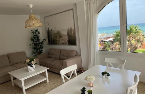 Guadalmar Apartamento | Primera linea de playa Málaga