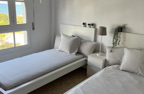 Guadalmar Apartamento | Primera linea de playa Málaga