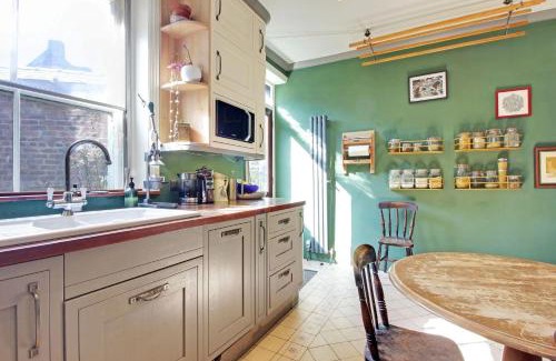 Wadsworth Casa | Prince Albert's Place