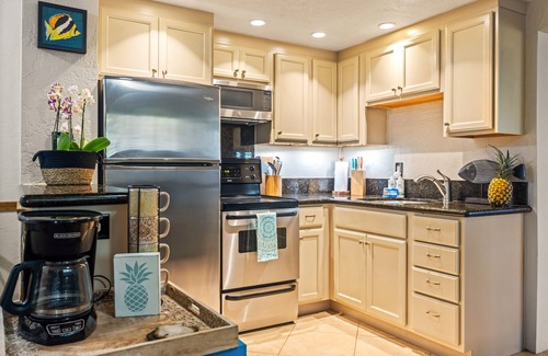 Poipu Condominio | Prince Kuhio 110 - Ground Floor Portable AC