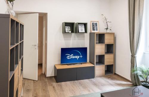 Lagaccio Apartamento | Prince Suite - Trains 4 min - AC - Super Wifi