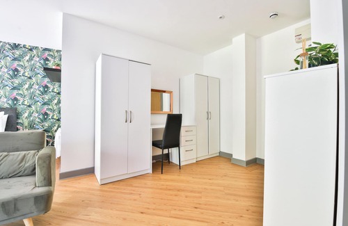 Castle Apartamento | Princess Lofts Studios - Swansea City Centre