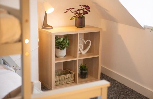 Riverside Apartamento | Principality Suites; Three Bed By Property Promise