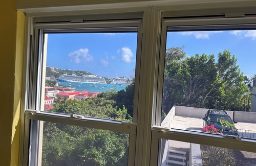 Rosendal Apartamento | Prindsens Gade Cozy 1-bedroom apartment in lovely Charlotte Amalie with AC, WiFi