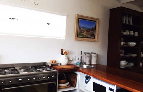 Pringle Bay Casa | Pringle Beach House - 2 minute walk to the beach