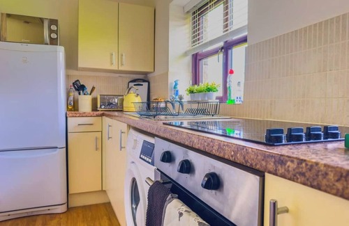 Kewstoke Casa | Priory View (Cosy & Characterful, Seaside Cottage, Dog Frien