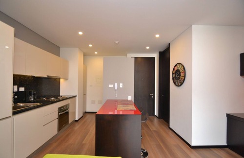 Bogota Apartamento | PRISCILA - 1 Br. Apartamento moderno con balcón