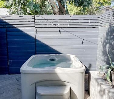 Sunset Park Casa | Pristine 1BD/1BA Bungalow + Hot Tub - Ocean Park