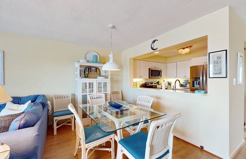 Heron Harbour Isle Casa | Pristine bay front townhome in Ocean City: Sweeping views, modern amenities