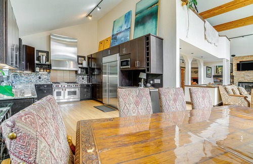 Quandary Village Chalet De Esquí | Pristine Breckenridge Home w/ Hot Tub & Mtn Views!