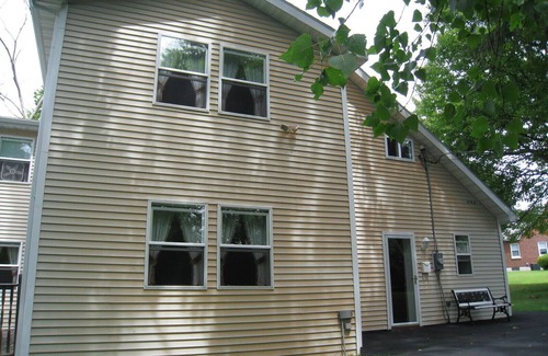 McKownville Casa | Pristine Cape Cod on the Creek - 4 habitaciones - 8 huéspedes!