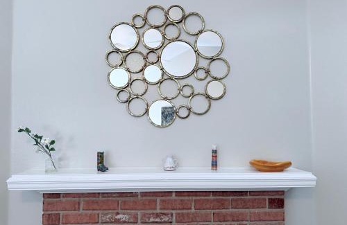 Tallahassee Casa | Pristine Elegance meets Chic Charm!