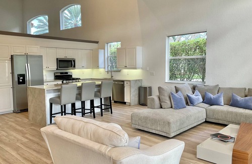 Pineapple Park - Ibis Casa | Pristine Home en Golf Community 3 habitaciones / 2. 5 baños