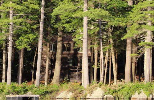 Sandwich Cabina | Frente al lago en el lago Squam