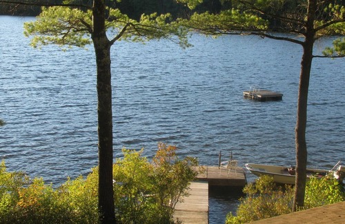 Sandwich Cabina | Frente al lago en el lago Squam