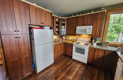 Dedham Cabaña | Pristine Lakefront Cottage in Maine 30 miles from Acadia National Park.