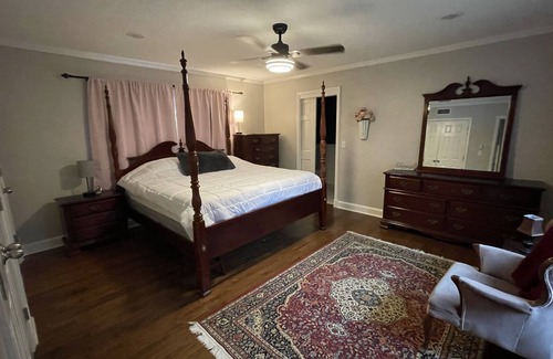 Laurel Casa | Pristine Southern home with private pool!