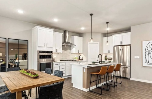 Marysville Casa | Pristine Villa: 2024 built house