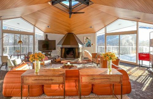 West Dover Casa | Pristine West Dover Home with Deck and Mountain Views!