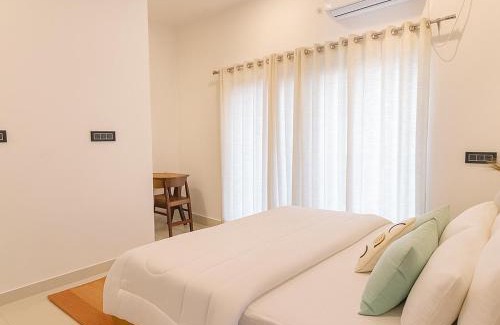 Tapovan Apartamento | Prithvi Hotel Rishikesh - Aesthetic Quite Rooms With Smart TV, AC, WiFi and free airport pickup for 7 plus night stays in Upper Tapovan