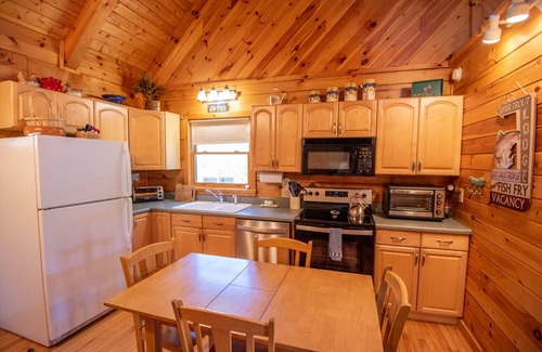 West Jefferson Cabina | Recién listado - Cabaña cerca de New River, Blue Ridge Parkway y West Jefferson