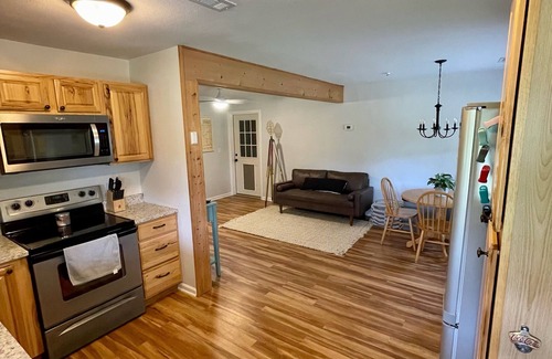 Anderson Otro | Privacy and Relaxation on the west edge of the Missouri Ozarks