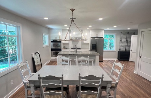 College Hill Casa | Privacy and space but close to town!