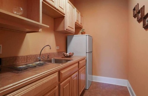 Bonnabel Place Casa | Privacy in 2nd floor near Historic New Orleans