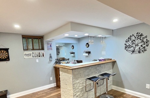 Barrie Casa | Privacy in the heart of Barrie! The waterfront is a few minutes away 🐟🚤⛵️🏖🚏🍹
