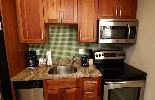 Bradenton Beach Hotel | Beach Club en Anna Maria # 4/5: 3 BR / 3 BA Resort en Anna Maria por RVA, capacidad para 10