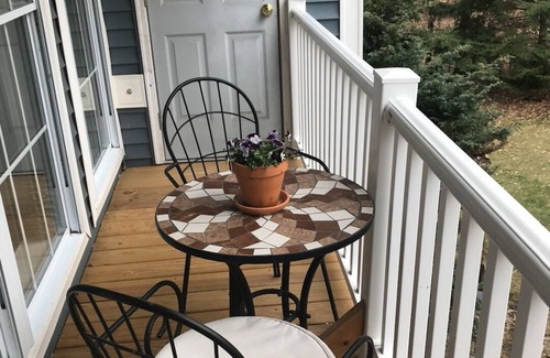 Greenfield Center Casa | Privacy yet close to downtown Saratoga