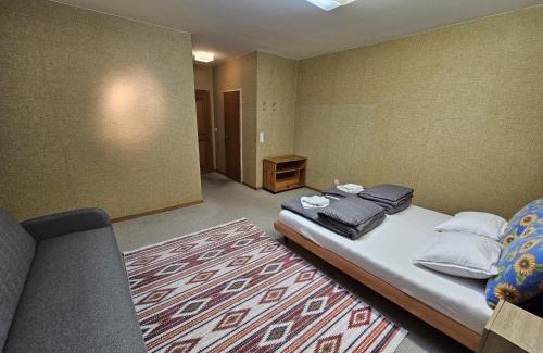 Old Town Casa | Privat Zimmer, WC in Altstadt Chur, Saturn