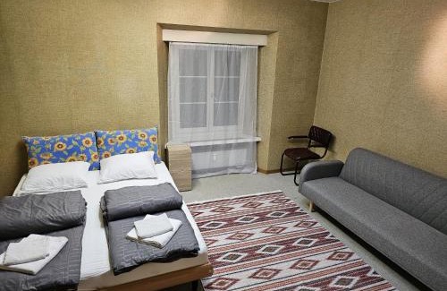 Old Town Casa | Privat Zimmer, WC in Altstadt Chur, Saturn