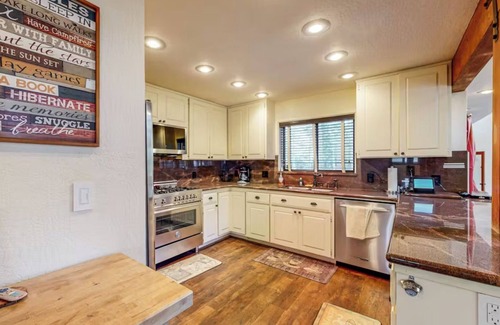 Talmont Casa | Private 1 Acre Twin Peaks Estate, Private 1 Acre Twin Peak Estate