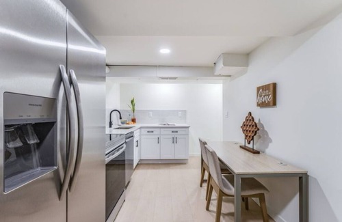Roxhill Apartamento | Private 1 BR Apt near the Beach, Airport, and quick commute to Downtown Seattle