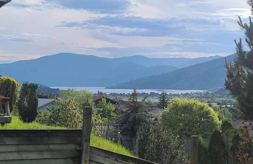 Vernon Apartamento | Private 1bd 1 ba suite w/ lake views