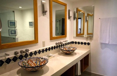 Zona hotelera Hotel | Private 1BR Condo in the Heart of old Vallarta for Ideal Couples