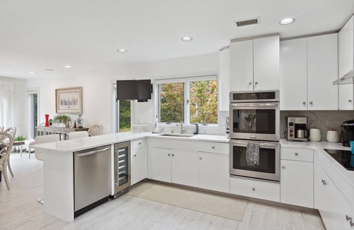 North Sea Casa | Private 2.1 acre gated home with heated pool and tennis & pickleball court