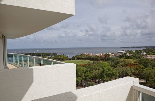 Coconut Grove Apartamento | Privado 2/2. Vista de 5 bahías aptas. en Coconut Grove Hotel incluye estacionamiento!