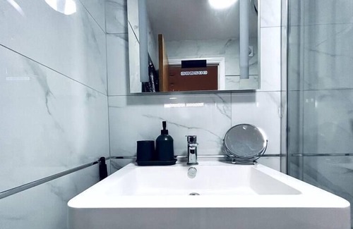 Potters Bar Casa | Private 1 Bed - 18 min to Central