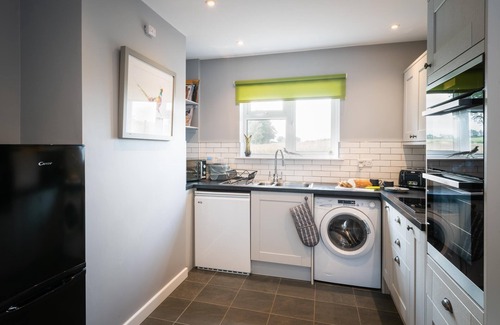 Poltimore Cabaña | Private 2 Bed Country Cottage - Parking & 1/2 Acre Garden