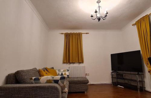 Custom House Apartamento | Private 2 Bed Flat close to EXCEL & CITY AIRPORT